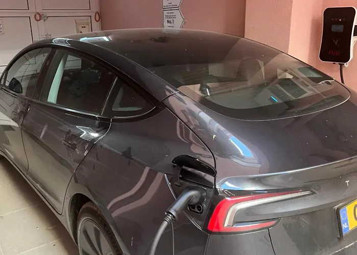 Luka-Mostar Free Parking With Echarger