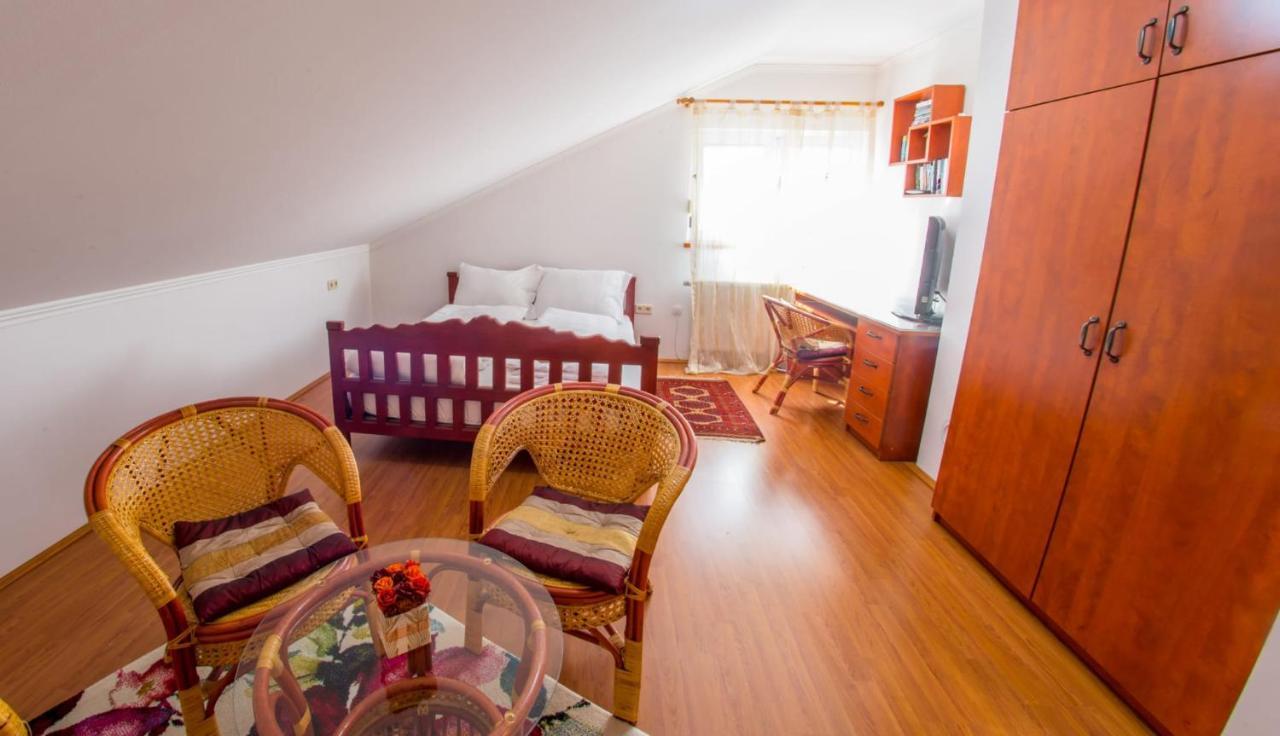 Luka-mostar Free Parking With Echarger *